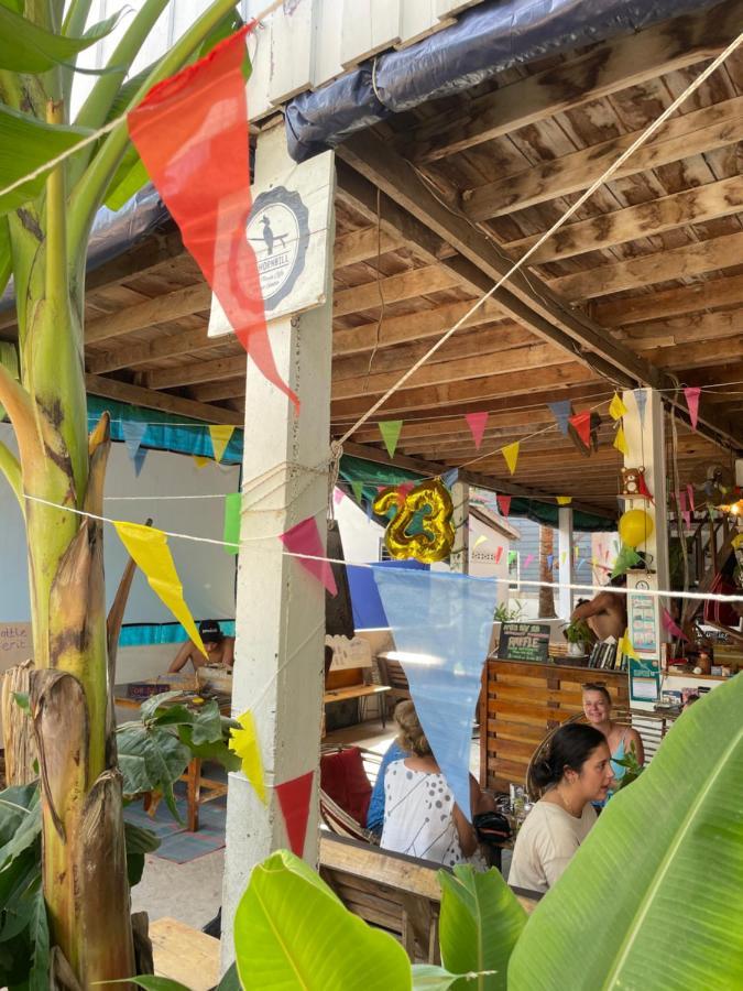 The Hornbill Hostel ロンサレム島 エクステリア 写真