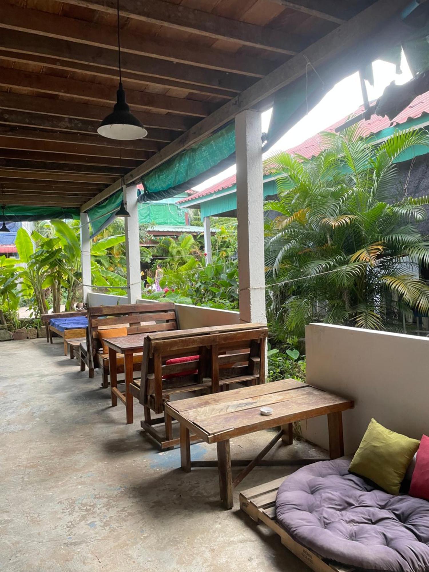 The Hornbill Hostel ロンサレム島 エクステリア 写真