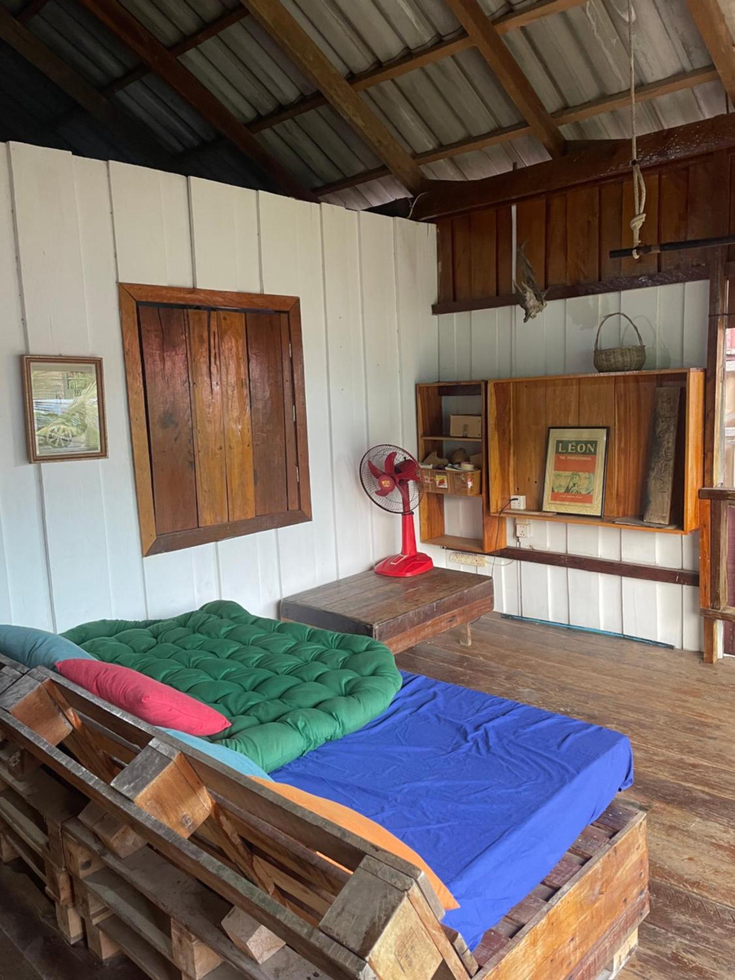 The Hornbill Hostel ロンサレム島 エクステリア 写真